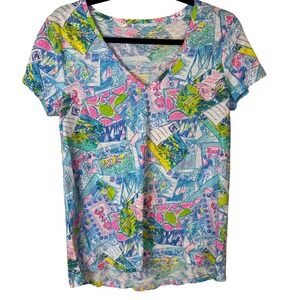 Lilly Pulitzer Women's V‎ Neck Short Sleeve T Shirt Size S All Over Print Summer